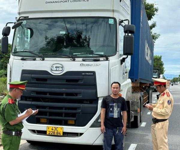 Chuyển biến từ những chiến dịch xử lý vi phạm giao thông