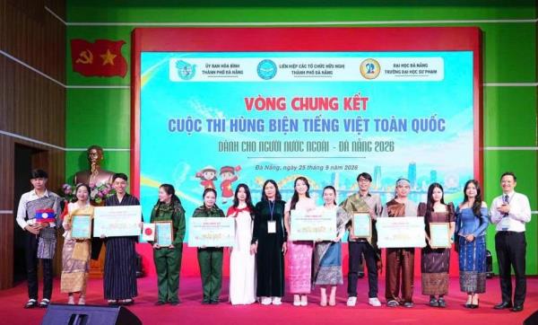Sinh viên Trường Đại học Mở TP Hồ Chí Minh đoạt giải Nhất cuộc thi hùng biện Tiếng Việt toàn quốc 2026
