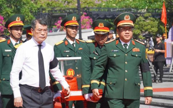 Thủ tướng Chính phủ Lê Minh Hưng dự lễ truy điệu, an táng hài cốt liệt sĩ quân tình nguyện và chuyên gia Việt Nam hy sinh tại Lào