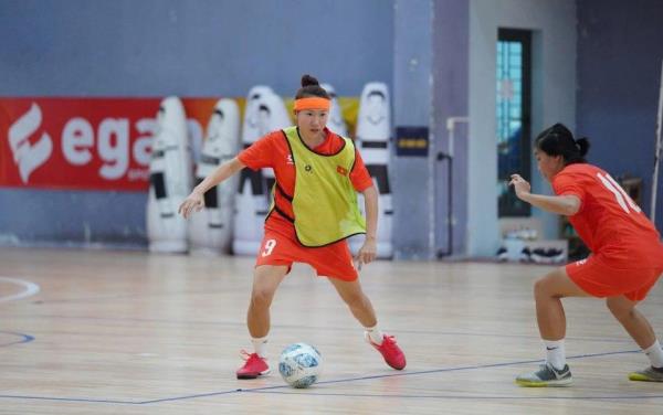 Đội tuyển futsal nữ Việt Nam đầy đủ lực lượng