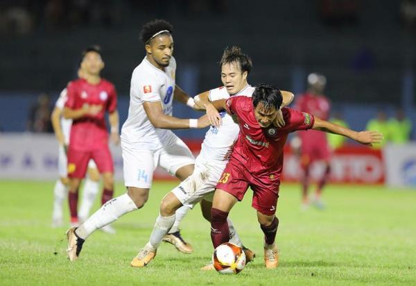 Vòng 2 V-League 2023/24: Tham vọng gặp thất vọng