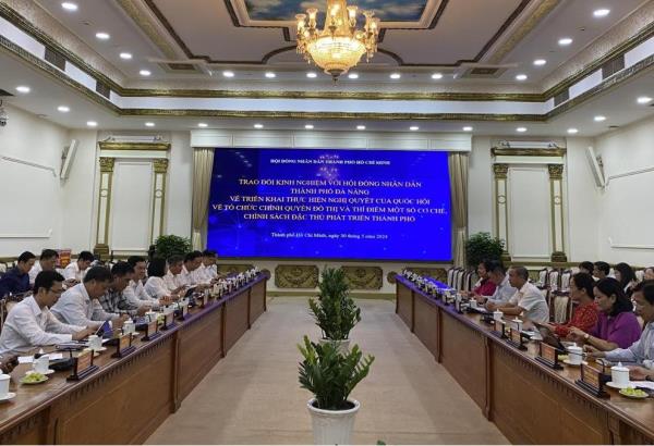 Đà Nẵng trao đổi kinh nghiệm thực hiện cơ chế đặc thù với TPHCM
