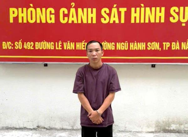 10 giờ truy xét đối tượng đột vòm nhà dân