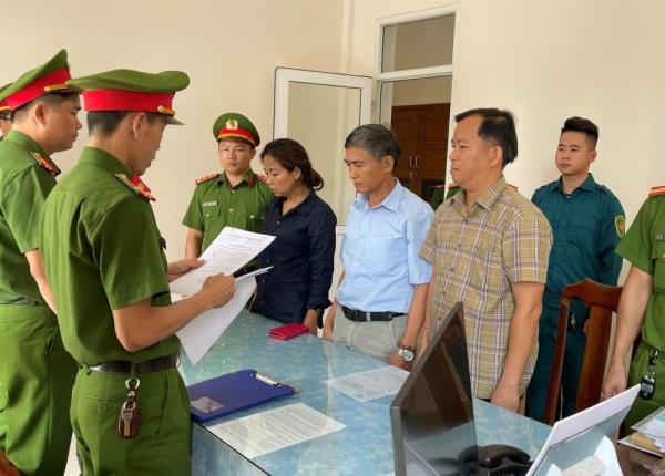 Quảng Nam - Khởi tố, bắt giam 3 đối tượng nguyên Trưởng phòng GD-ĐT