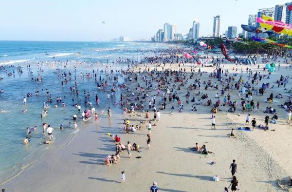 Du lịch, thu hút đầu tư khởi sắc tạo động lực tăng trưởng cho Đà Nẵng