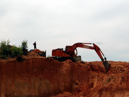 Tự ý thực hiện chủ trương