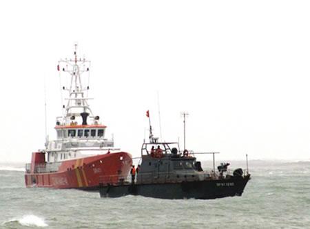 Thông tin về vụ chìm tàu QB-93714 TS: Tiếp tục tìm kiếm 13 nạn nhân còn lại