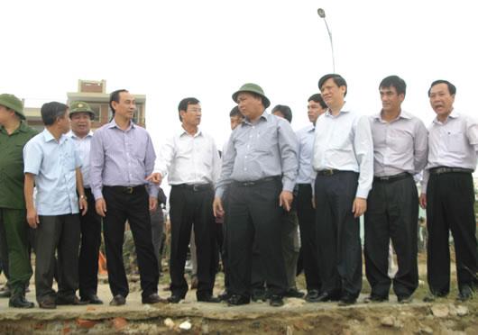 Phó Thủ tướng Nguyễn Xuân Phúc kiểm tra công tác khắc phục bão Nari tại miền Trung