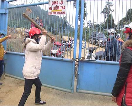 Hàng trăm chủ nợ vây Cty vàng Phước Sơn