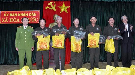 Tiếp sức cho dân phòng cơ động