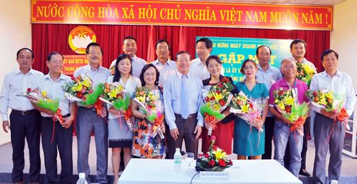 Lãnh đạo TP gặp mặt, chúc mừng nhân ngày Doanh nhân Việt Nam