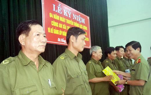 Xây dựng lực lượng Công an xã một cách toàn diện hơn