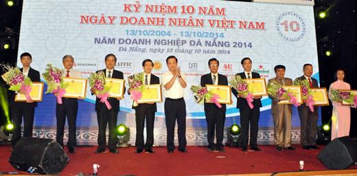 Doanh nghiệp, doanh nhân sát cánh cùng sự phát triển thành phố