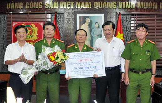 Thưởng nóng chuyên án ma túy đặc biệt lớn tại Đà Nẵng
