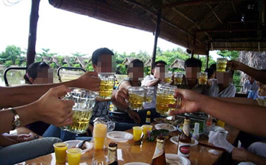 Uống rượu ra án mạng