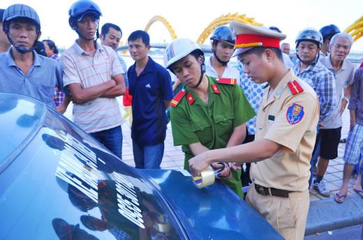 Kiên quyết xử lý việc dừng, đỗ xe trái quy định