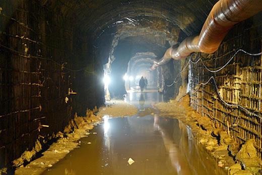 Sập hầm thủy điện Đạ Dâng, 11 người mắc kẹt: Đã tiếp cận được nạn nhân
