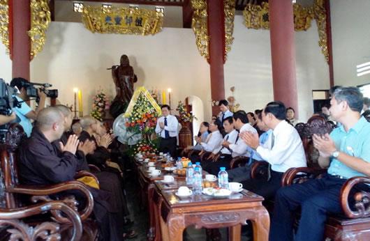 Lãnh đạo thành phố Đà Nẵng thăm và chúc mừng Phật đản Phật lịch 2558