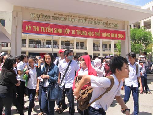 Kỳ thi vào lớp 10 THPT năm 2014: Đề Văn hay, đề Ngoại ngữ tương đối dễ thở