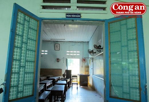 Tổ chức cho HS tiểu học học 2 buổi/ngày: Khó khả thi