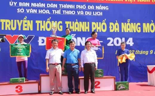 Sôi nổi Giải đua thuyền truyền thống trên sông Hàn