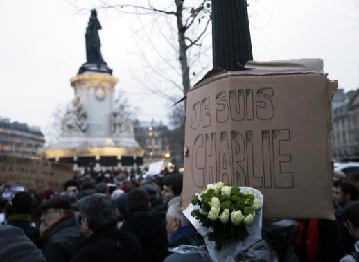 Pháp truy lùng những kẻ khủng bố Charlie Hebdo