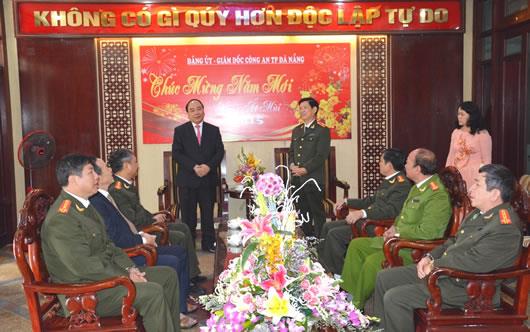 Phó Thủ tướng Nguyễn Xuân Phúc thăm, chúc tết CATP Đà Nẵng