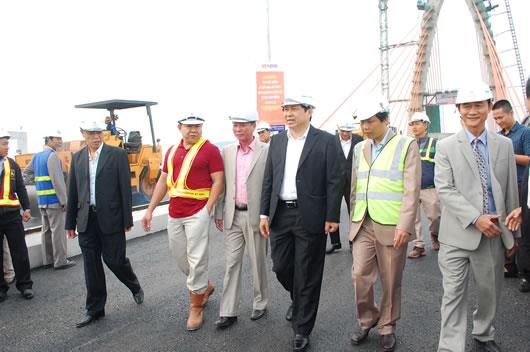 Chủ tịch UBND TP Đà Nẵng dự lễ ra quân đầu năm Công trình Nút giao thông khác mức Ngã ba Huế