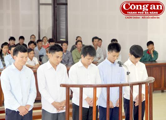 42 năm tù dành cho nhóm bị cáo hủy hoại công trình điện chiếu sáng