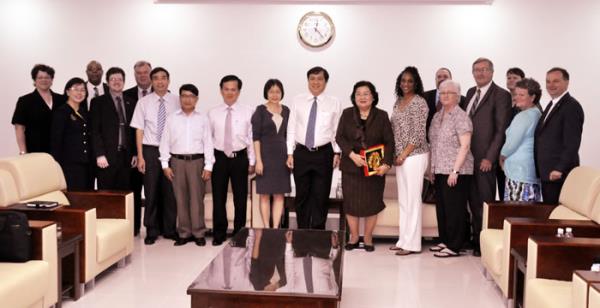 Đà Nẵng sẽ tạo điều kiện thuận lợi cho Đại học quốc tế Hoa Kỳ APU