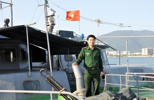 Những chuyến tàu vượt sóng cứu ngư dân