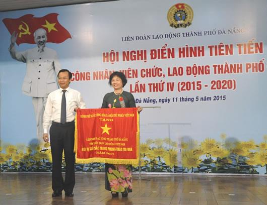 Gắn thi đua yêu nước với xây dựng giai cấp công nhân vững mạnh