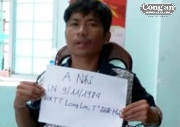 Khởi tố kẻ chém cậu ruột trọng thương