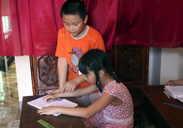 Lớp học của thầy giáo nhí