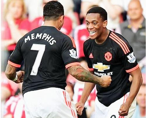 Van Gaal đã có bảo bối trên hàng công