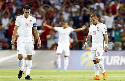 Vòng loại Euro 2016: Nỗi buồn của người Hà Lan