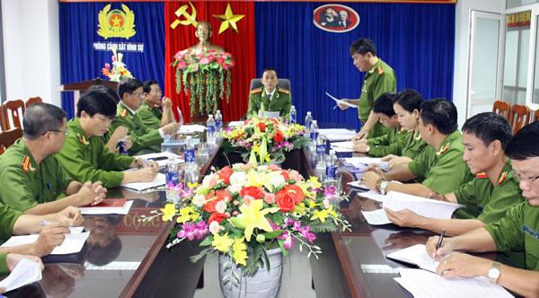 Kể chuyện truy xét hung thủ sát hại anh Li Mu Zi (2)