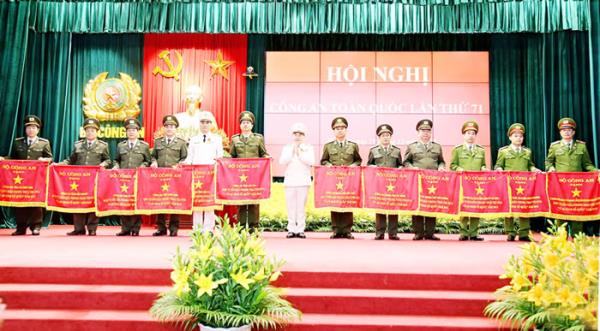 Xứng đáng với niềm tin của Đảng bộ và nhân dân thành phố