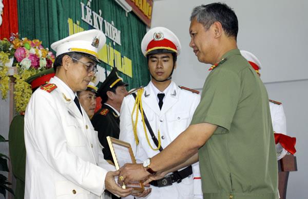 Kỷ niệm 10 năm thành lập Trung tâm Huấn luyện và Bồi dưỡng Nghiệp vụ CATP Đà Nẵng