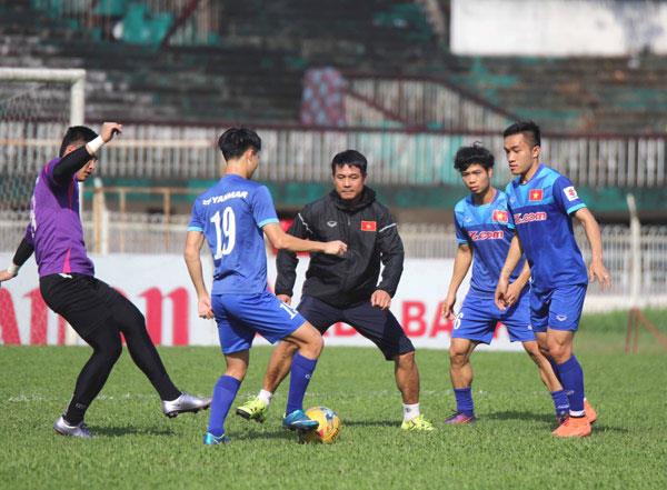 Myanmar - Việt Nam (18 giờ 30 ngày 20-11): Cửa ải khó khăn