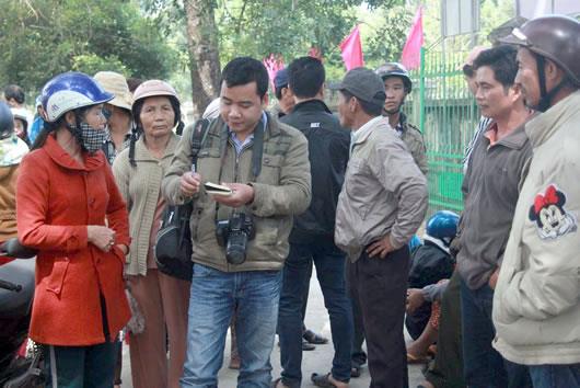 Tiếp tục vận động người dân ủng hộ dự án nuôi tôm bền vững