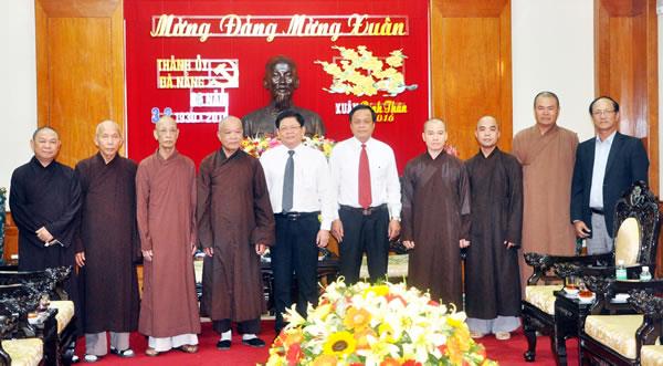 Phật giáo thành phố chúc mừng Thành ủy nhân dịp năm mới