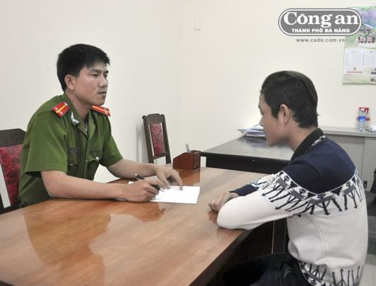 Cướp để lấy tiền cho... đại ca đi chơi