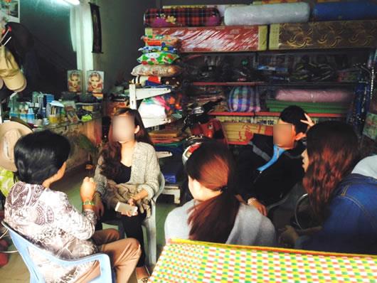 Mùa buôn thần, bán thánh (2)