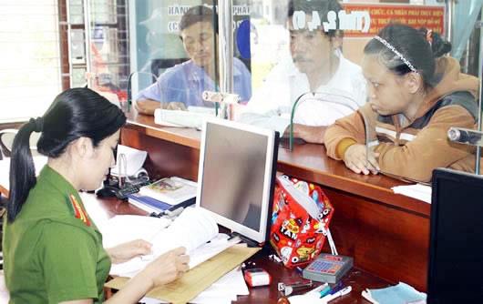 CAND học tập và làm theo tấm gương đạo đức Hồ Chí Minh: Làm nhiều việc tốt hơn cho nhân dân
