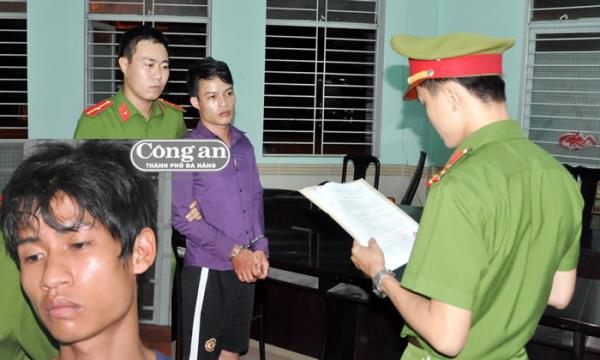 Tạm giam hai đối tượng cướp giật tài sản