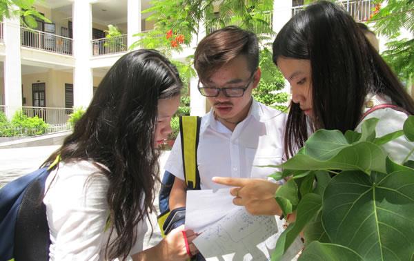 Ngày thi đầu tiên Kỳ thi THPT Quốc gia 2016: Đề toán có tính phân hóa