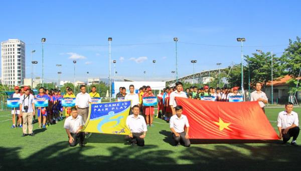 Tưng bừng khai mạc Giải bóng đá truyền thống tranh Cúp Báo Công an TP Đà Nẵng