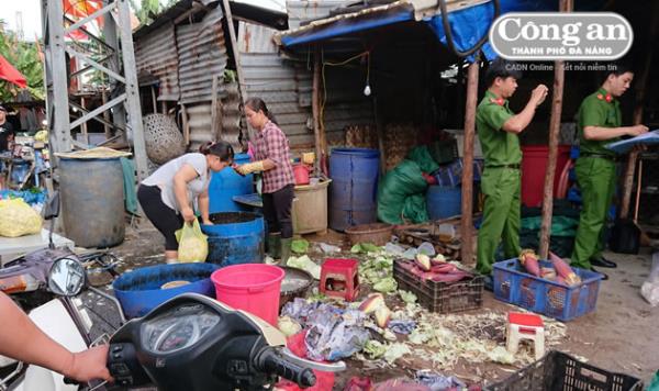 Phạt 30 triệu đồng chủ cơ sở dùng hóa chất tẩy trắng bắp chuối