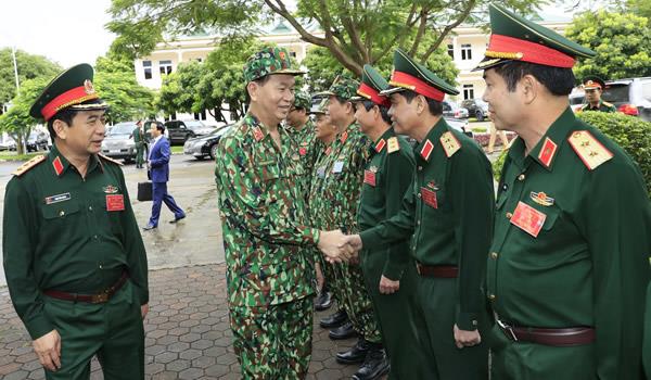 Chủ tịch nước Trần Đại Quang thăm, làm việc với Bộ Quốc phòng
